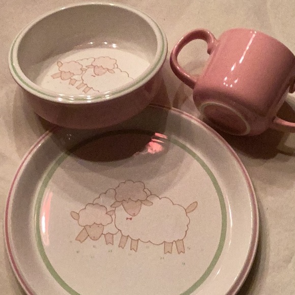 Adorable little girl Bo-Peep Mikasa dinner set. - Picture 2 of 7